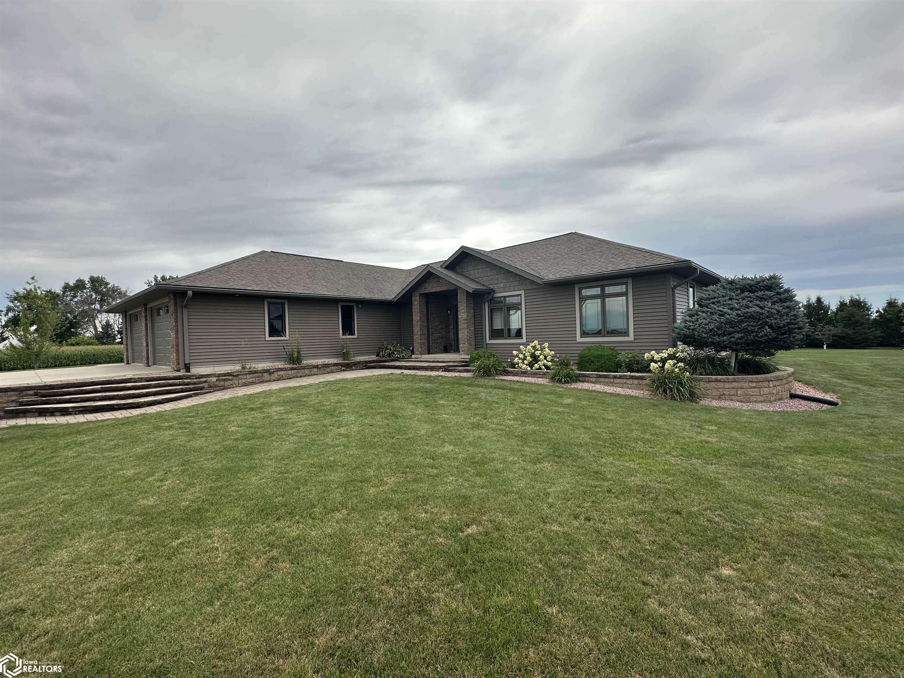 2189 Hancock Avenue Clarion IA 50525