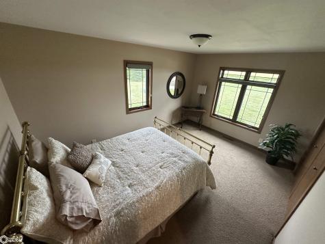 2189 Hancock Avenue Clarion IA 50525