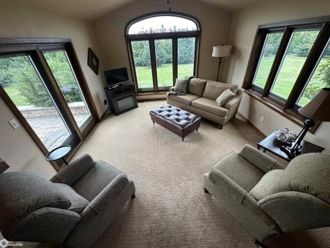 2189 Hancock Avenue Clarion IA 50525