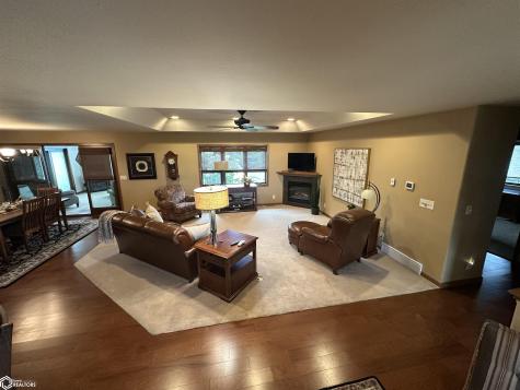 2189 Hancock Avenue Clarion IA 50525