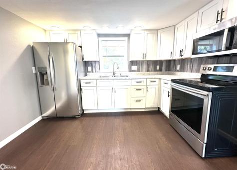 421 Cedar Iowa Falls IA 50126