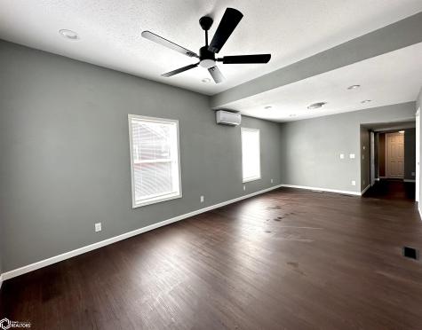 421 Cedar Iowa Falls IA 50126