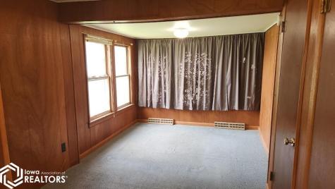 428 29th Street SW Mason City IA 50401