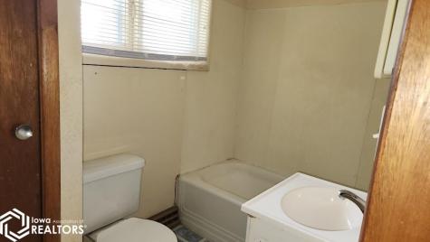 428 29th Street SW Mason City IA 50401