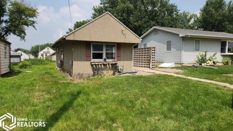 428 29th Street SW Mason City IA 50401