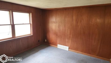 428 29th Street SW Mason City IA 50401