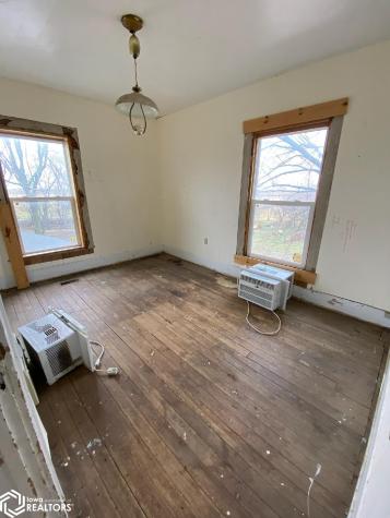 9213 160th Street Swaledale IA 50477