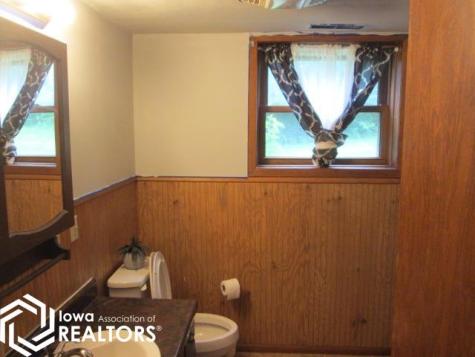 1269 Taylor Avenue Belmond IA 50421