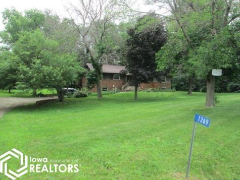 1269 Taylor Avenue Belmond IA 50421