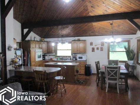 1269 Taylor Avenue Belmond IA 50421