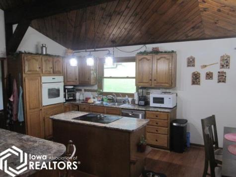 1269 Taylor Avenue Belmond IA 50421