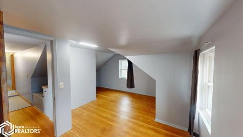 1026 Pleasant Street Forest City IA 50436