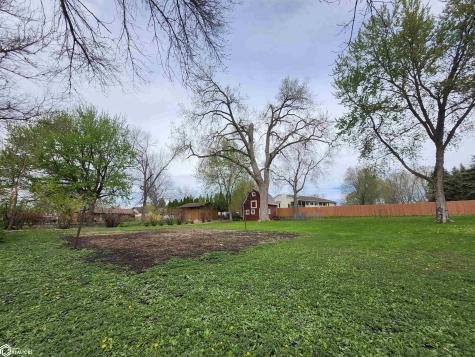 1026 Pleasant Street Forest City IA 50436