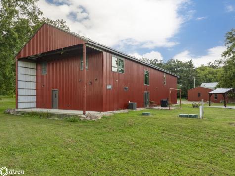 3495 Thrush Avenue Plymouth IA 50464