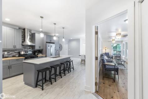 400 N 5th Street Clear Lake IA 50428