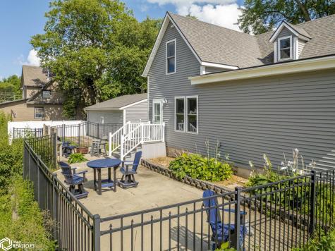 400 N 5th Street Clear Lake IA 50428