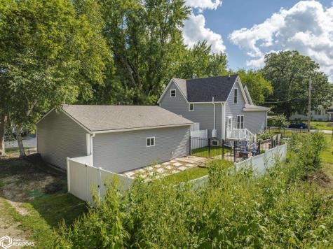 400 N 5th Street Clear Lake IA 50428
