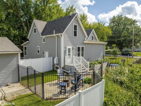 400 N 5th Street Clear Lake IA 50428