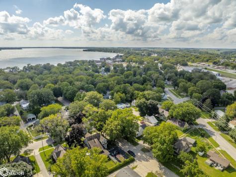 400 N 5th Street Clear Lake IA 50428