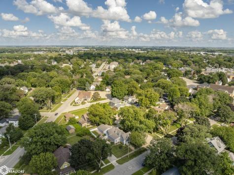 400 N 5th Street Clear Lake IA 50428