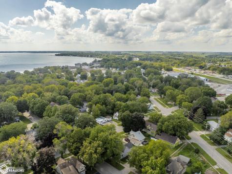 400 N 5th Street Clear Lake IA 50428