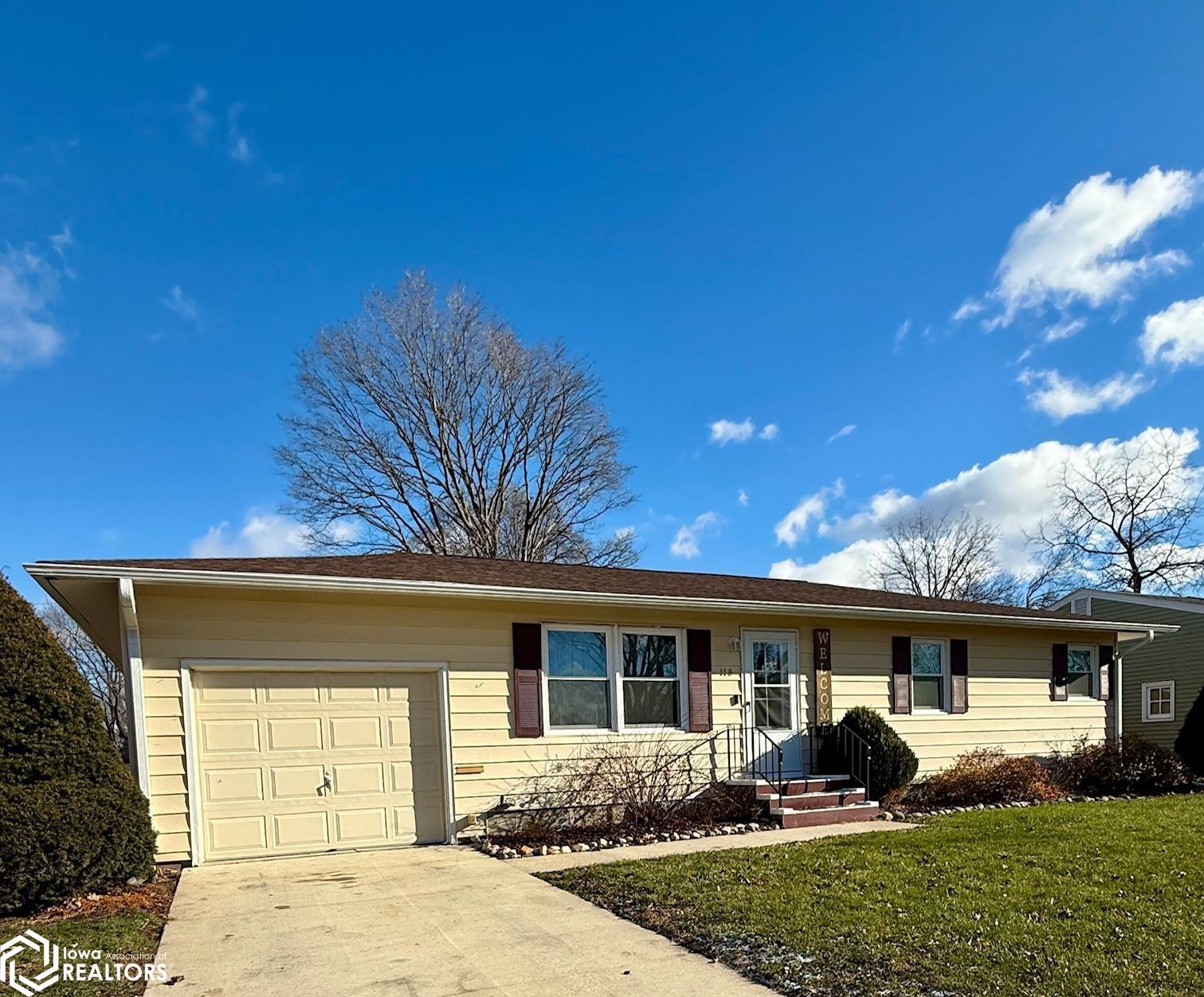 118 Indiana Avenue Iowa Falls IA 50126-1660