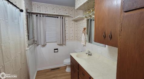 1318 Sunset Drive Hampton IA 50441