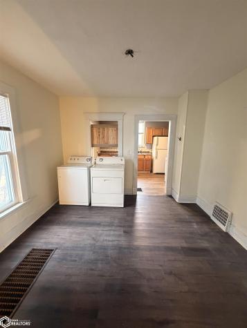 117 S Monroe Avenue Mason City IA 50401