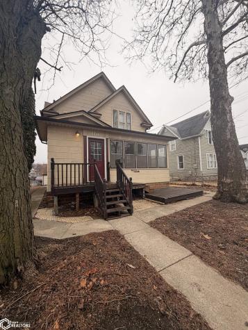 117 S Monroe Avenue Mason City IA 50401