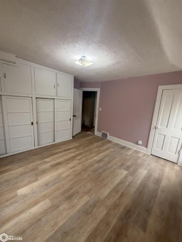 117 S Monroe Avenue Mason City IA 50401