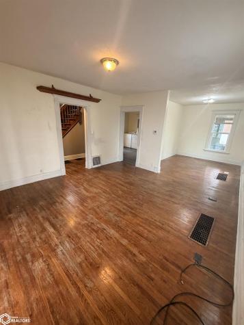 117 S Monroe Avenue Mason City IA 50401