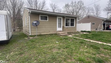 412 29th Street SW Mason City IA 50401