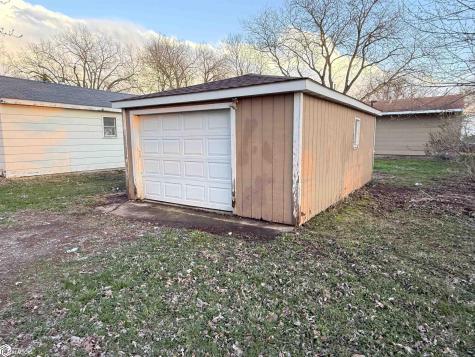 412 29th Street SW Mason City IA 50401