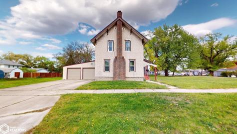 1523 N Monroe Avenue Mason City IA 50401