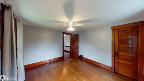 1523 N Monroe Avenue Mason City IA 50401