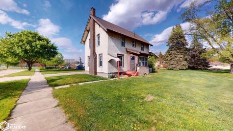 1523 N Monroe Avenue Mason City IA 50401