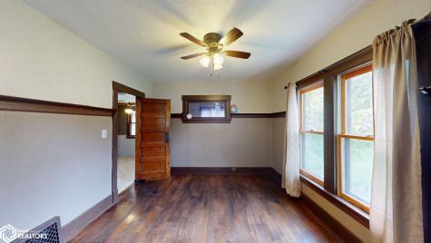 1523 N Monroe Avenue Mason City IA 50401