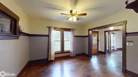 1523 N Monroe Avenue Mason City IA 50401