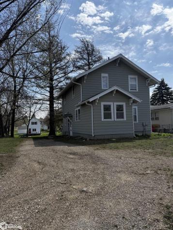 436 N 11th Street Forest City IA 50436