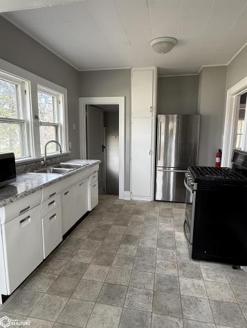 436 N 11th Street Forest City IA 50436
