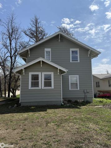 436 N 11th Street Forest City IA 50436