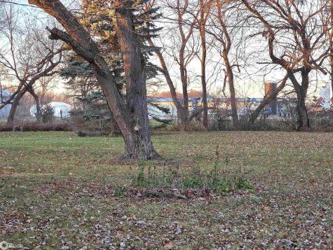 16115 Portland Avenue Mason City IA 50401