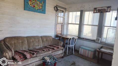 521 N Delaware Avenue Mason City IA 50401