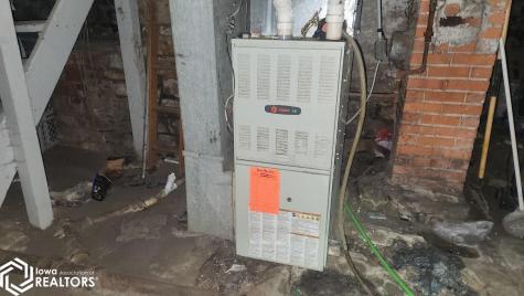 521 N Delaware Avenue Mason City IA 50401