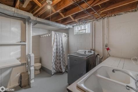519 17th Street W Clear Lake IA 50428