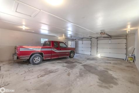 519 17th Street W Clear Lake IA 50428