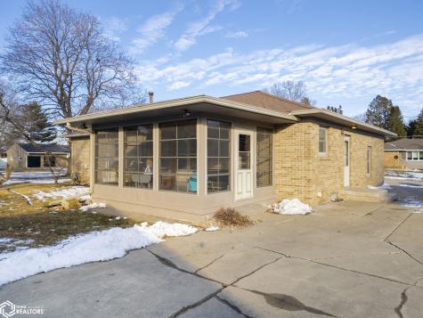 519 17th Street W Clear Lake IA 50428
