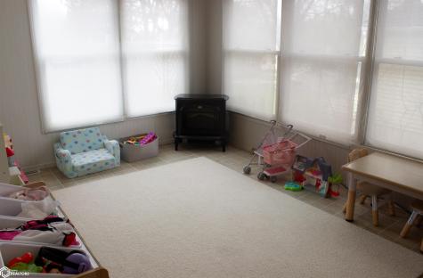425 S 4th Street Forest City IA 50436