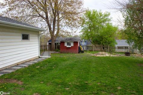 425 S 4th Street Forest City IA 50436