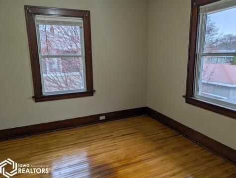 7 S Louisiana Avenue Mason City IA 50401
